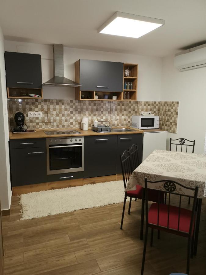 Apartment Lili Harkan